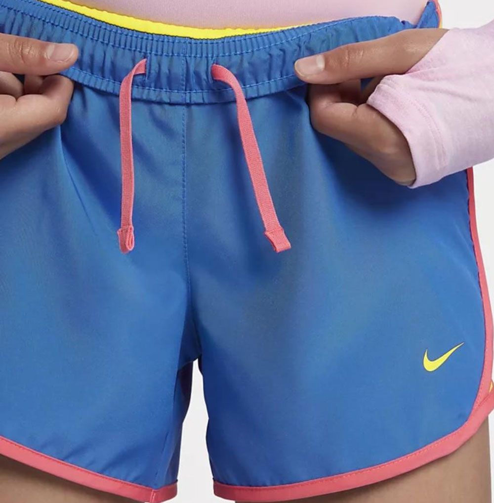 Тема шорты. Шорты Nike boys SW tempo Blue/Yellow. Pooping my Pink Nike tempo shorts.