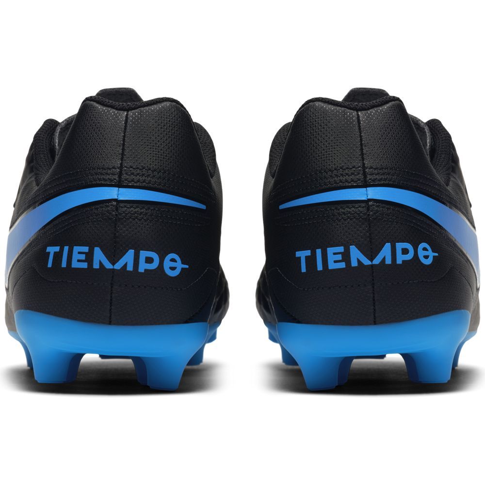 Football for constellation Nike Tiempo Legend 8 Academy AG.