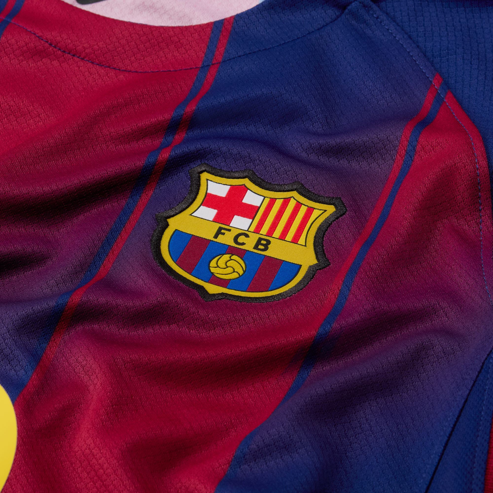 Nike FC Barcelona 2025/26 Youth Stadium Home Jersey | Soccer